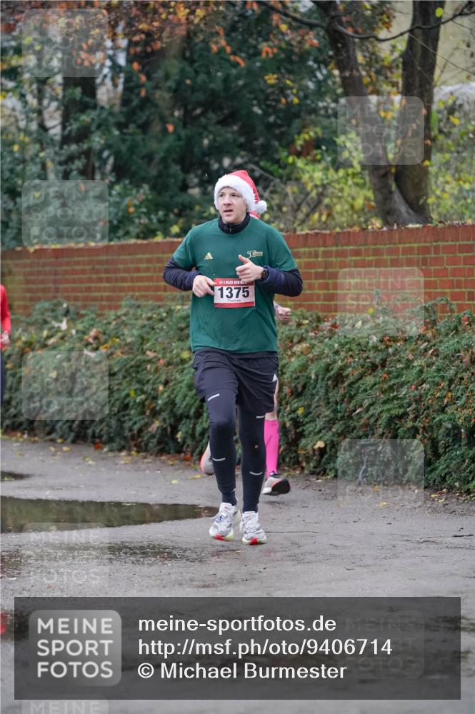 07.12.2025 - St. Pauli X-Mass-Run No. 15 Michael Burmester http://msf.ph/oto/9406714 07.12.2025 09:39:00 Laufen 1375 meine-sportfotos.de