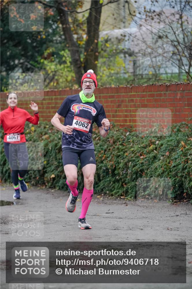 07.12.2025 - St. Pauli X-Mass-Run No. 15 Michael Burmester http://msf.ph/oto/9406718 07.12.2025 09:39:02 Laufen 60, 4061, 4062 meine-sportfotos.de