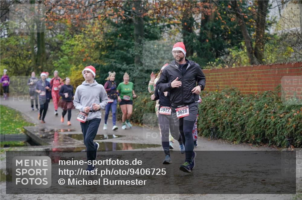 07.12.2025 - St. Pauli X-Mass-Run No. 15 Michael Burmester http://msf.ph/oto/9406725 07.12.2025 11:23:16 Laufen 3929, 3754, 3927, 3928 meine-sportfotos.de