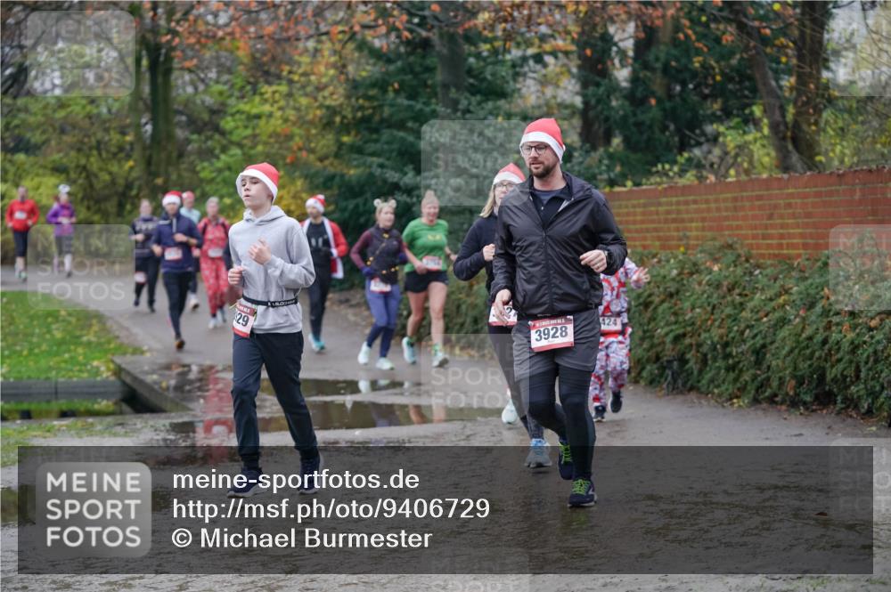 07.12.2025 - St. Pauli X-Mass-Run No. 15 Michael Burmester http://msf.ph/oto/9406729 07.12.2025 11:23:16 Laufen 29, 3928, 424 meine-sportfotos.de