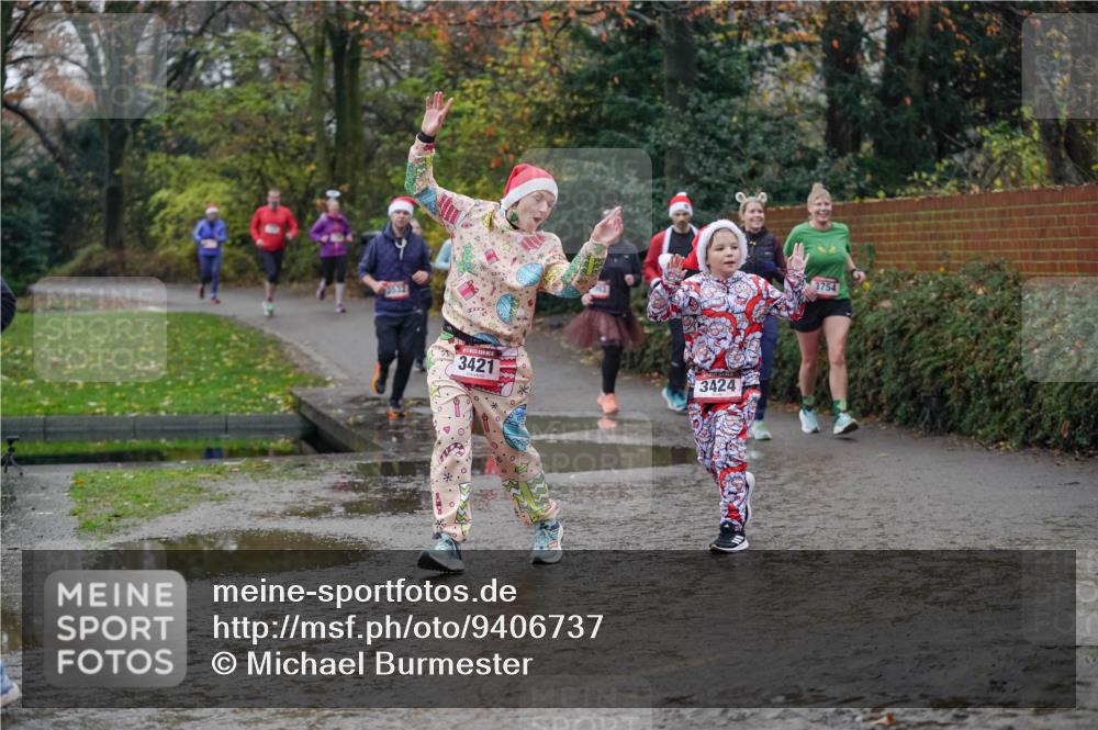 07.12.2025 - St. Pauli X-Mass-Run No. 15 Michael Burmester http://msf.ph/oto/9406737 07.12.2025 11:23:18 Laufen 3532, 3421, 3424, 3754 meine-sportfotos.de