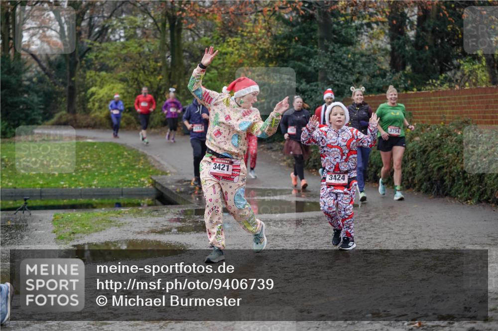 07.12.2025 - St. Pauli X-Mass-Run No. 15 Michael Burmester http://msf.ph/oto/9406739 07.12.2025 11:23:18 Laufen 3532, 3421, 3424, 3754 meine-sportfotos.de