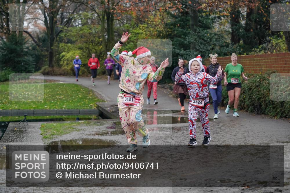07.12.2025 - St. Pauli X-Mass-Run No. 15 Michael Burmester http://msf.ph/oto/9406741 07.12.2025 11:23:18 Laufen 3424, 3421, 3770, 3754 meine-sportfotos.de