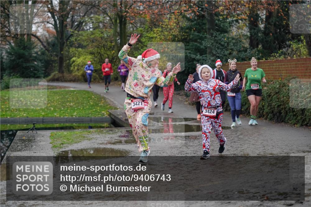 07.12.2025 - St. Pauli X-Mass-Run No. 15 Michael Burmester http://msf.ph/oto/9406743 07.12.2025 11:23:19 Laufen 3421, 3424, 3770, 3754 meine-sportfotos.de