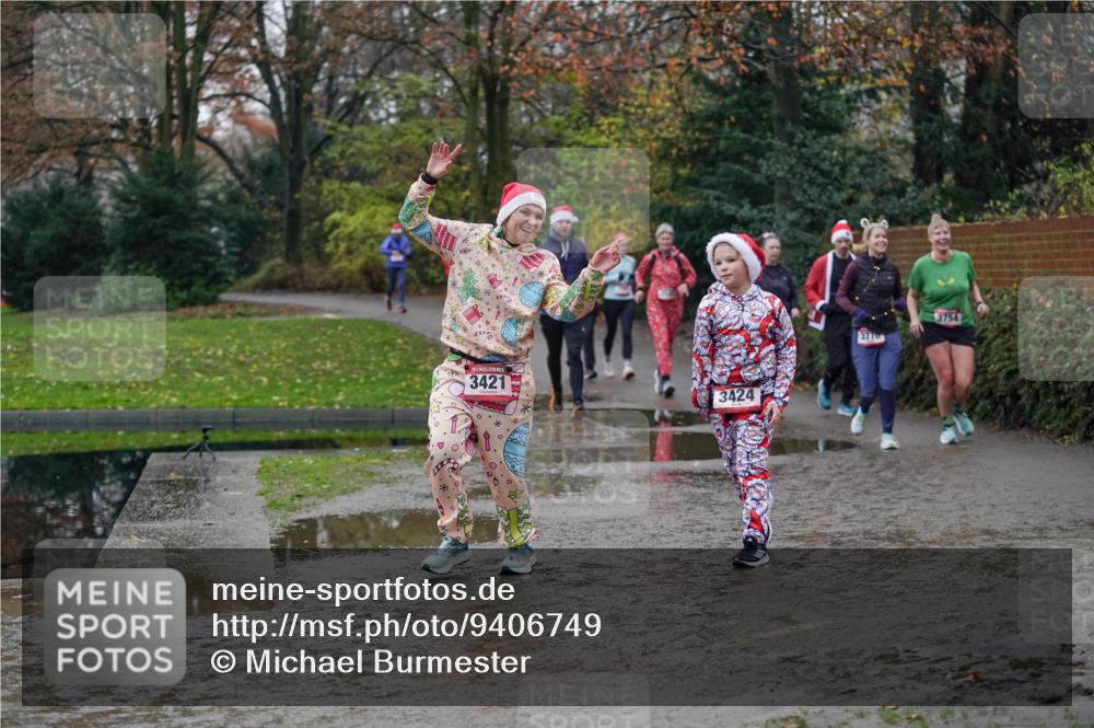 07.12.2025 - St. Pauli X-Mass-Run No. 15 Michael Burmester http://msf.ph/oto/9406749 07.12.2025 11:23:19 Laufen 3421, 3424, 3770, 3754 meine-sportfotos.de