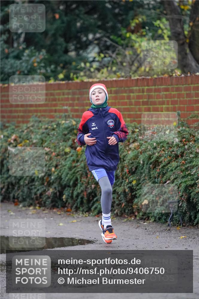 07.12.2025 - St. Pauli X-Mass-Run No. 15 Michael Burmester http://msf.ph/oto/9406750 07.12.2025 09:39:09 Laufen  meine-sportfotos.de