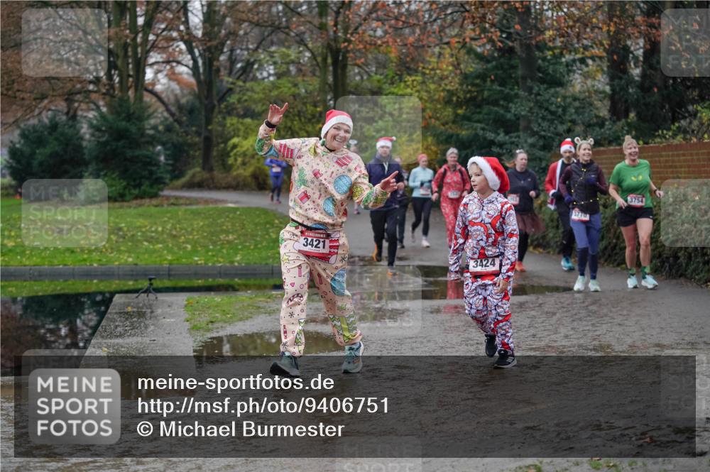 07.12.2025 - St. Pauli X-Mass-Run No. 15 Michael Burmester http://msf.ph/oto/9406751 07.12.2025 11:23:19 Laufen 3421, 3424, 3770, 3754 meine-sportfotos.de