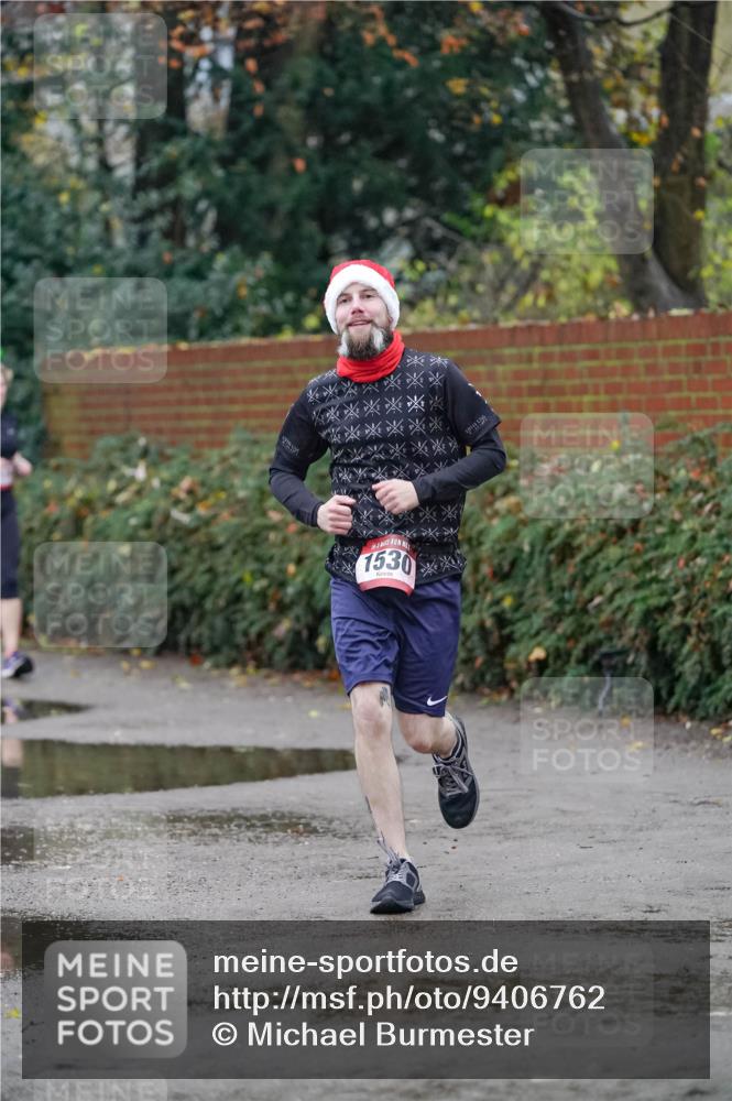 07.12.2025 - St. Pauli X-Mass-Run No. 15 Michael Burmester http://msf.ph/oto/9406762 07.12.2025 09:39:12 Laufen 1530 meine-sportfotos.de