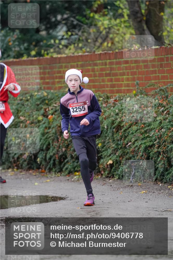 07.12.2025 - St. Pauli X-Mass-Run No. 15 Michael Burmester http://msf.ph/oto/9406778 07.12.2025 09:39:18 Laufen 55, 15, 3255 meine-sportfotos.de