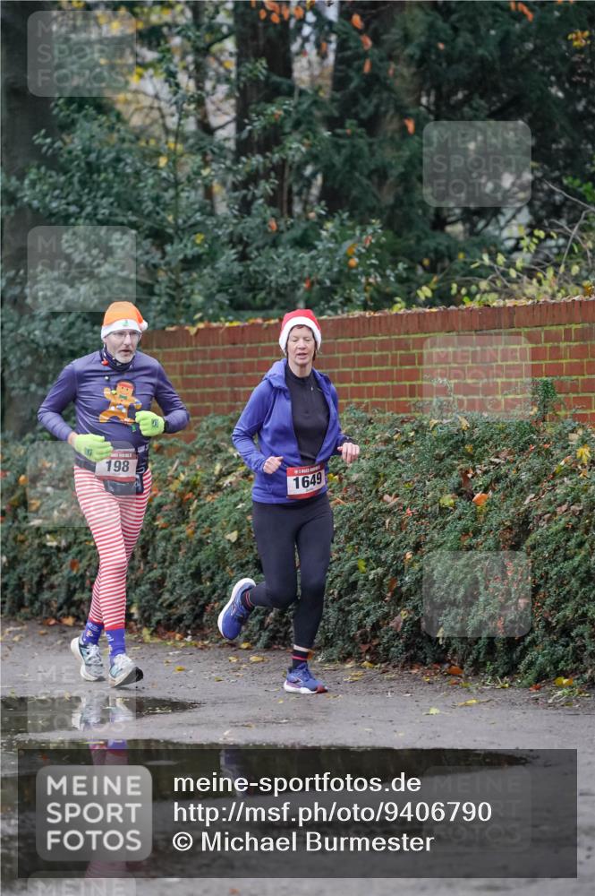 07.12.2025 - St. Pauli X-Mass-Run No. 15 Michael Burmester http://msf.ph/oto/9406790 07.12.2025 09:39:24 Laufen 198, 0, 1649 meine-sportfotos.de