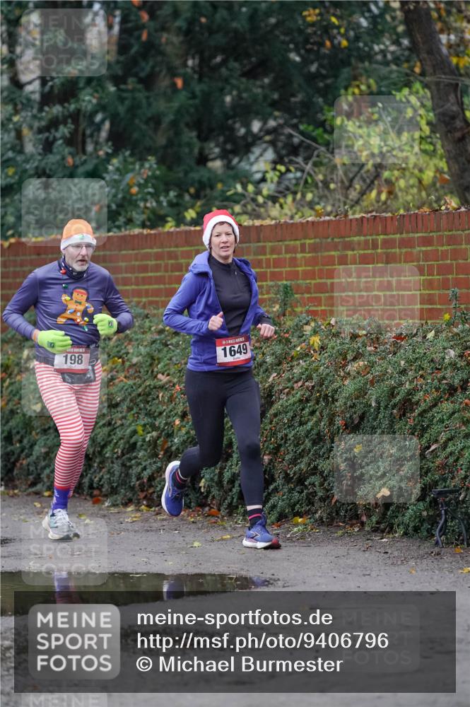 07.12.2025 - St. Pauli X-Mass-Run No. 15 Michael Burmester http://msf.ph/oto/9406796 07.12.2025 09:39:25 Laufen 98, 1649 meine-sportfotos.de