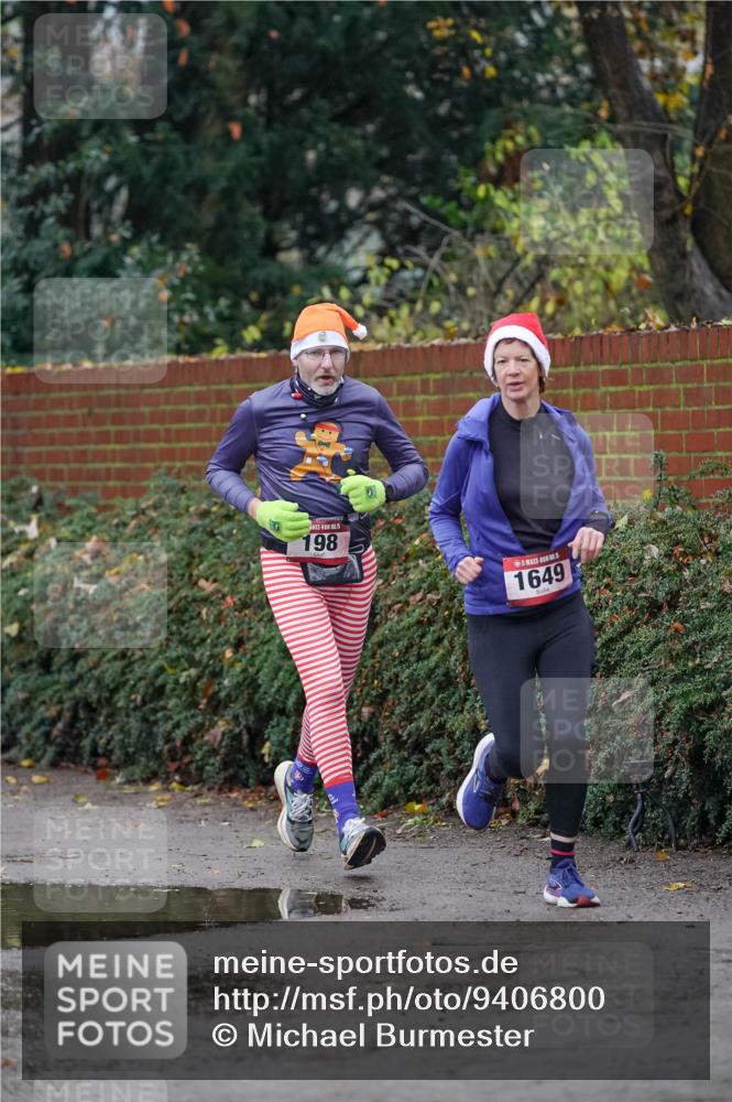 07.12.2025 - St. Pauli X-Mass-Run No. 15 Michael Burmester http://msf.ph/oto/9406800 07.12.2025 09:39:25 Laufen 198, 1649 meine-sportfotos.de