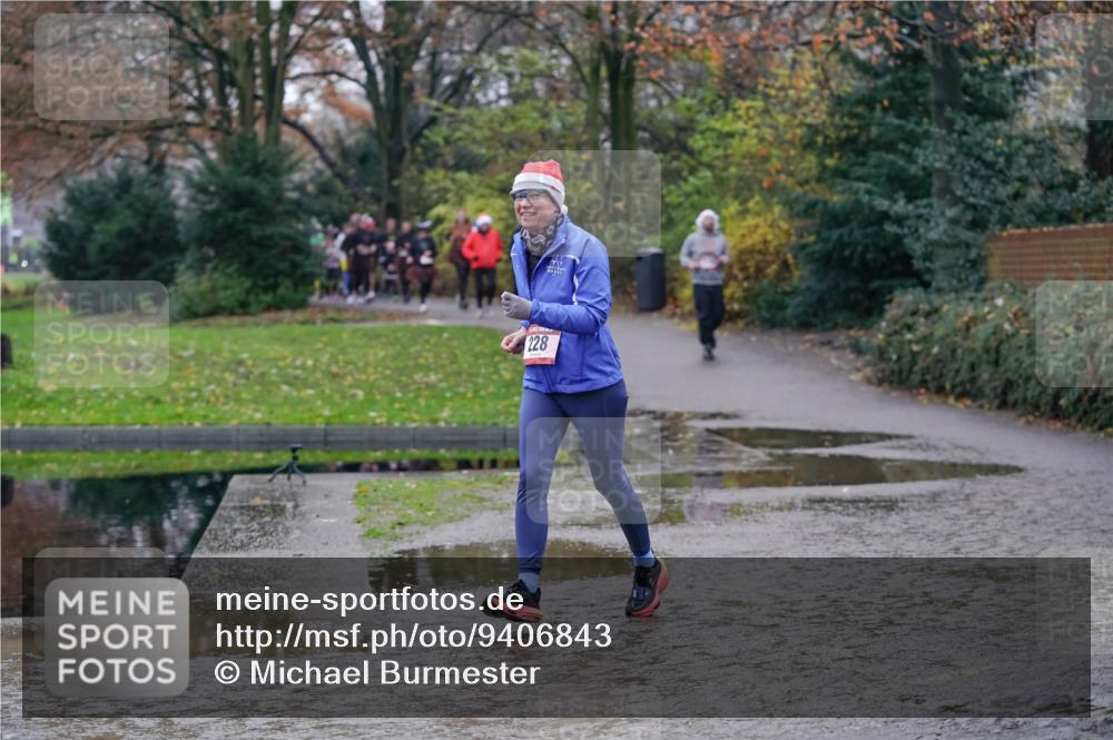 07.12.2025 - St. Pauli X-Mass-Run No. 15 Michael Burmester http://msf.ph/oto/9406843 07.12.2025 11:23:31 Laufen 228 meine-sportfotos.de