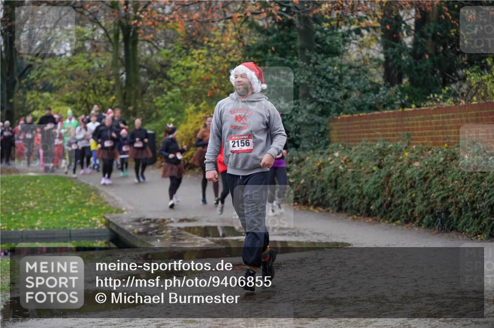 07.12.2025 - St. Pauli X-Mass-Run No. 15 Michael Burmester http://msf.ph/oto/9406855 07.12.2025 11:23:39 Laufen 5, 2156 meine-sportfotos.de