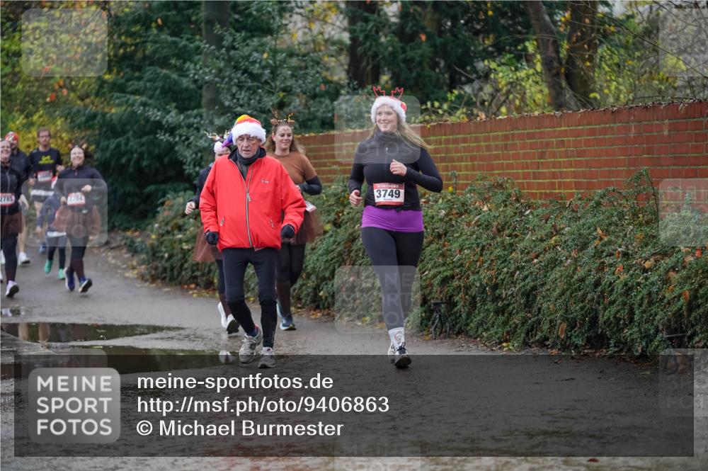 07.12.2025 - St. Pauli X-Mass-Run No. 15 Michael Burmester http://msf.ph/oto/9406863 07.12.2025 11:23:43 Laufen 2785, 3749 meine-sportfotos.de