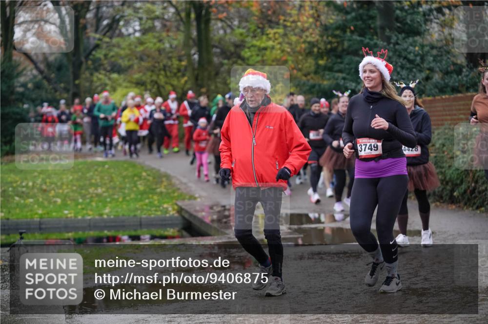07.12.2025 - St. Pauli X-Mass-Run No. 15 Michael Burmester http://msf.ph/oto/9406875 07.12.2025 11:23:45 Laufen 3749, 4428 meine-sportfotos.de