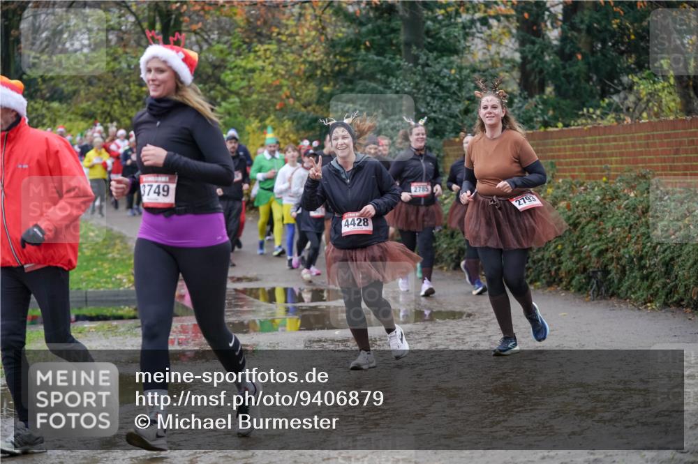07.12.2025 - St. Pauli X-Mass-Run No. 15 Michael Burmester http://msf.ph/oto/9406879 07.12.2025 11:23:46 Laufen 3749, 4428, 2785, 2793 meine-sportfotos.de