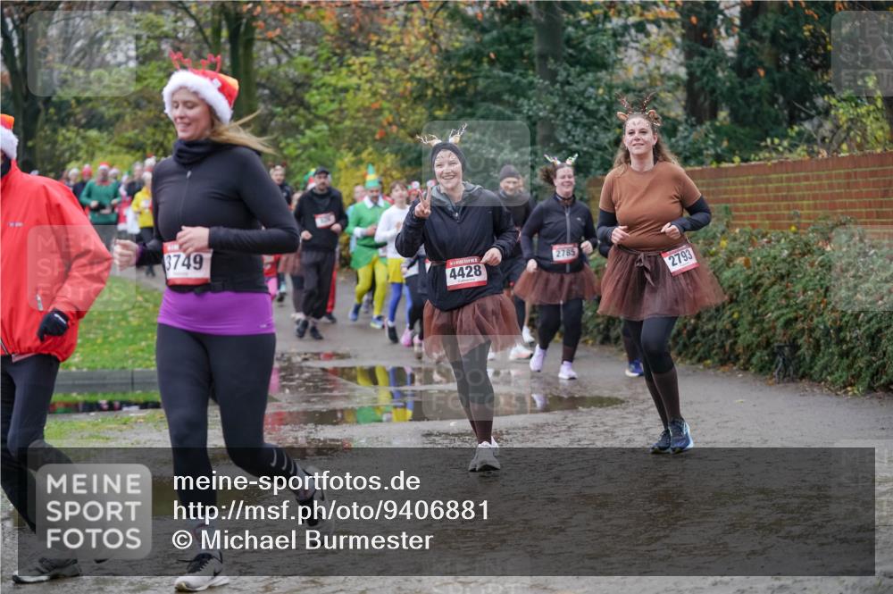 07.12.2025 - St. Pauli X-Mass-Run No. 15 Michael Burmester http://msf.ph/oto/9406881 07.12.2025 11:23:46 Laufen 3749, 4428, 2785, 2793 meine-sportfotos.de