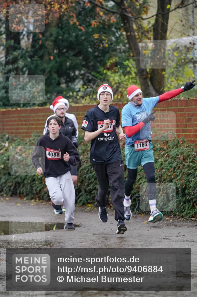 07.12.2025 - St. Pauli X-Mass-Run No. 15 Michael Burmester http://msf.ph/oto/9406884 07.12.2025 09:39:53 Laufen 4088, 37, 1165 meine-sportfotos.de