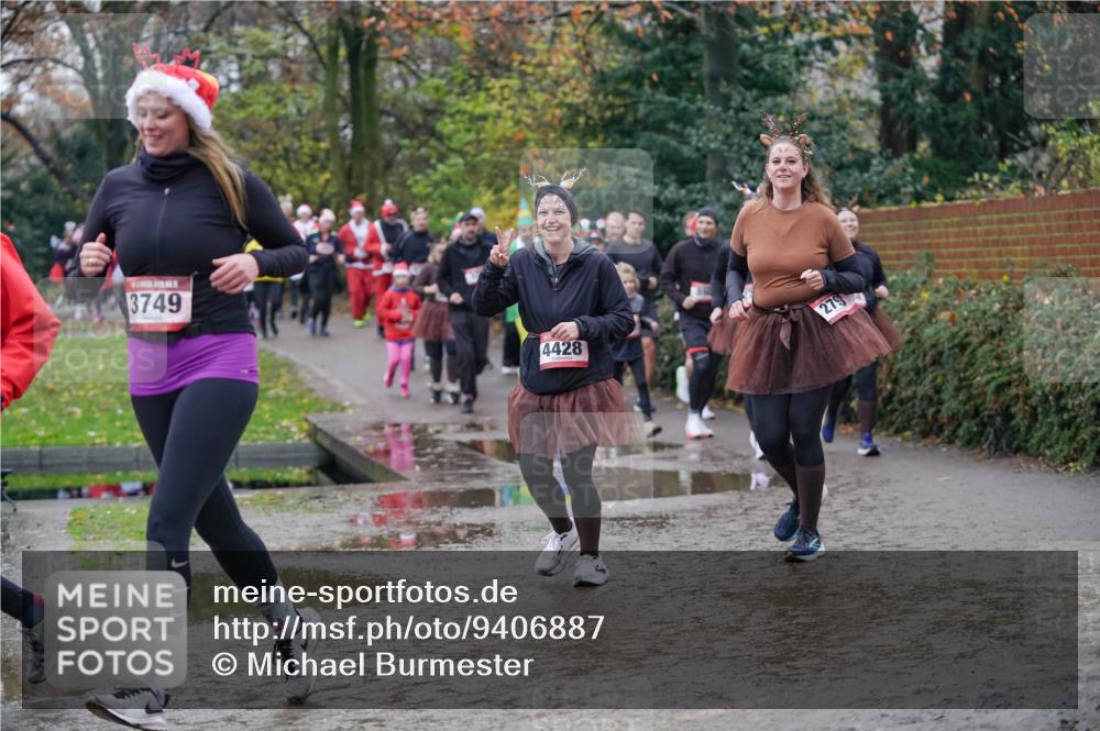 07.12.2025 - St. Pauli X-Mass-Run No. 15 Michael Burmester http://msf.ph/oto/9406887 07.12.2025 11:23:47 Laufen 3749, 4428, 279 meine-sportfotos.de