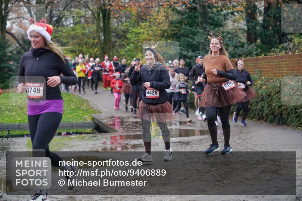 07.12.2025 - St. Pauli X-Mass-Run No. 15 Michael Burmester http://msf.ph/oto/9406889 07.12.2025 11:23:47 Laufen 3749, 4428, 165, 2793 meine-sportfotos.de