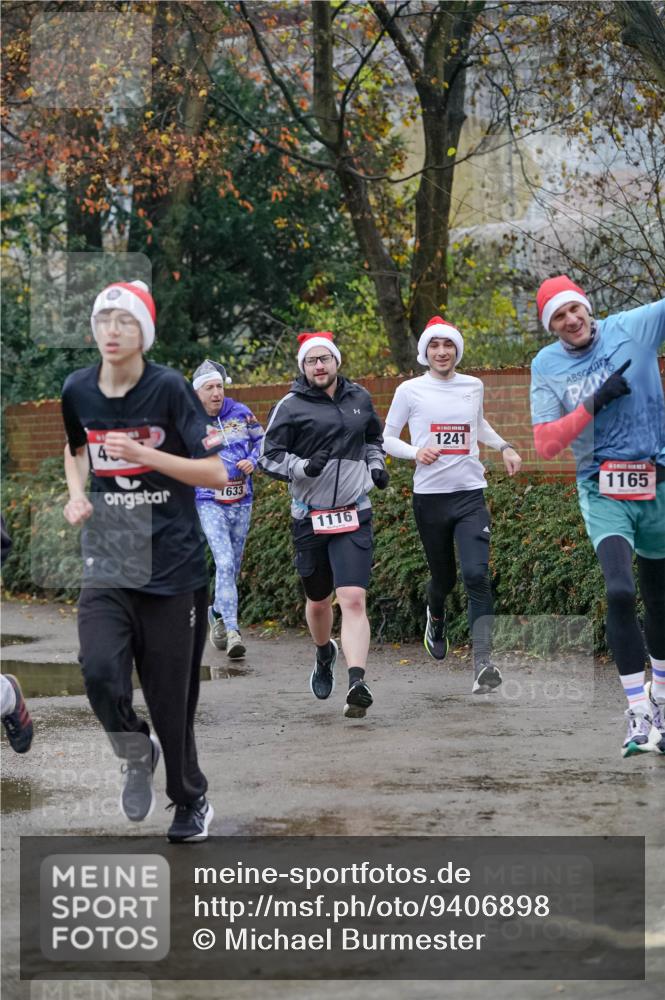 07.12.2025 - St. Pauli X-Mass-Run No. 15 Michael Burmester http://msf.ph/oto/9406898 07.12.2025 09:39:55 Laufen 633, 1116, 1241, 1165 meine-sportfotos.de