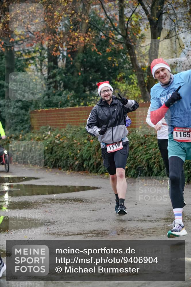 07.12.2025 - St. Pauli X-Mass-Run No. 15 Michael Burmester http://msf.ph/oto/9406904 07.12.2025 09:39:56 Laufen 1116, 1165 meine-sportfotos.de