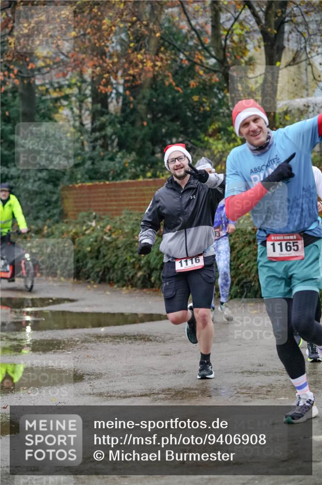 07.12.2025 - St. Pauli X-Mass-Run No. 15 Michael Burmester http://msf.ph/oto/9406908 07.12.2025 09:39:56 Laufen 1116, 1165 meine-sportfotos.de