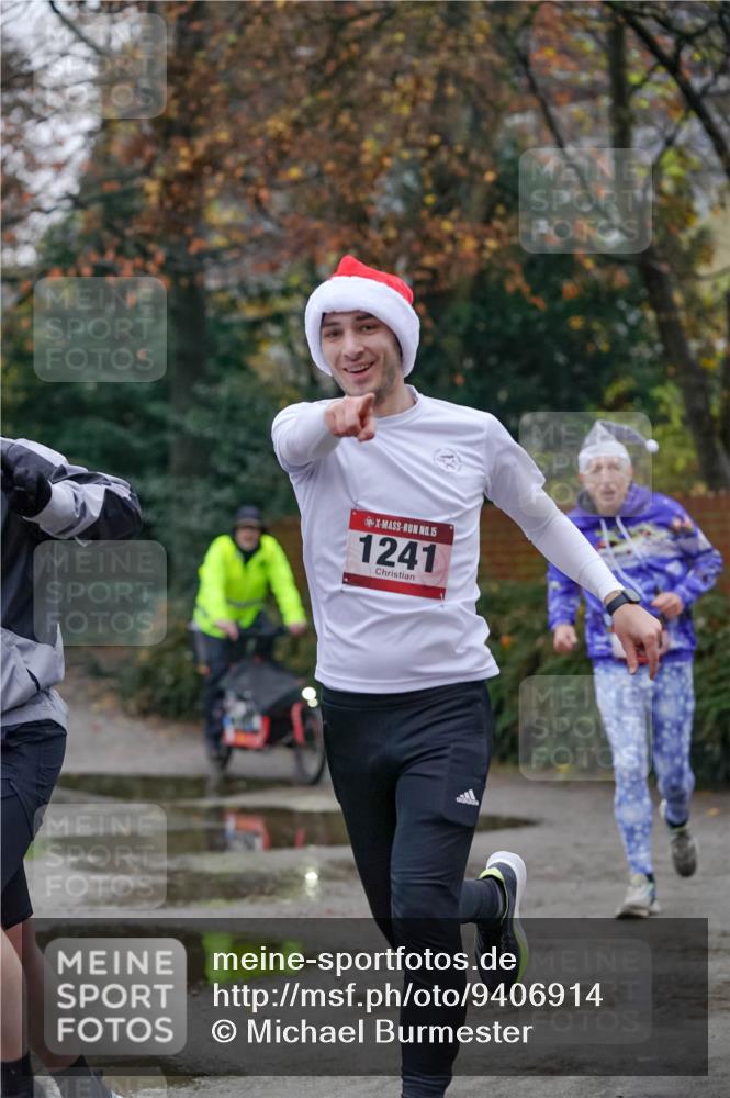 07.12.2025 - St. Pauli X-Mass-Run No. 15 Michael Burmester http://msf.ph/oto/9406914 07.12.2025 09:39:57 Laufen 15, 1241 meine-sportfotos.de