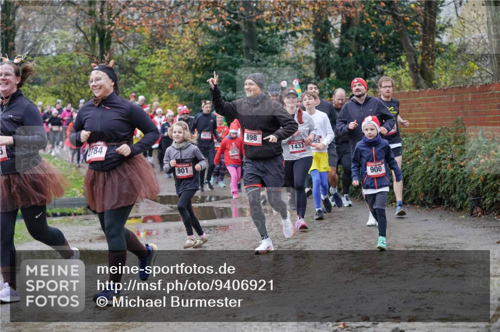 07.12.2025 - St. Pauli X-Mass-Run No. 15 Michael Burmester http://msf.ph/oto/9406921 07.12.2025 11:23:51 Laufen 2784, 901, 3635, 898, 1433, 85, 900 meine-sportfotos.de