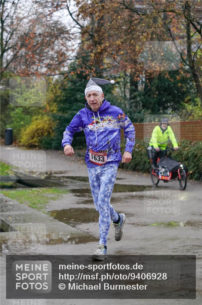 07.12.2025 - St. Pauli X-Mass-Run No. 15 Michael Burmester http://msf.ph/oto/9406928 07.12.2025 09:39:59 Laufen 15, 1633 meine-sportfotos.de