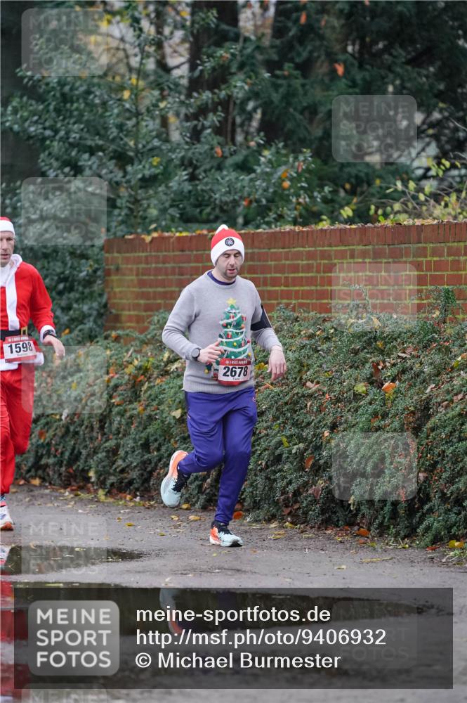 07.12.2025 - St. Pauli X-Mass-Run No. 15 Michael Burmester http://msf.ph/oto/9406932 07.12.2025 09:40:09 Laufen 1598, 2678 meine-sportfotos.de