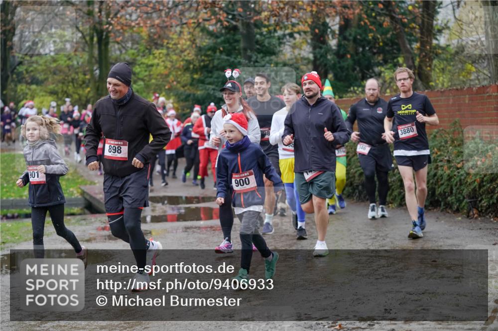 07.12.2025 - St. Pauli X-Mass-Run No. 15 Michael Burmester http://msf.ph/oto/9406933 07.12.2025 11:23:53 Laufen 901, 898, 25, 900, 98, 3592, 346, 3880 meine-sportfotos.de