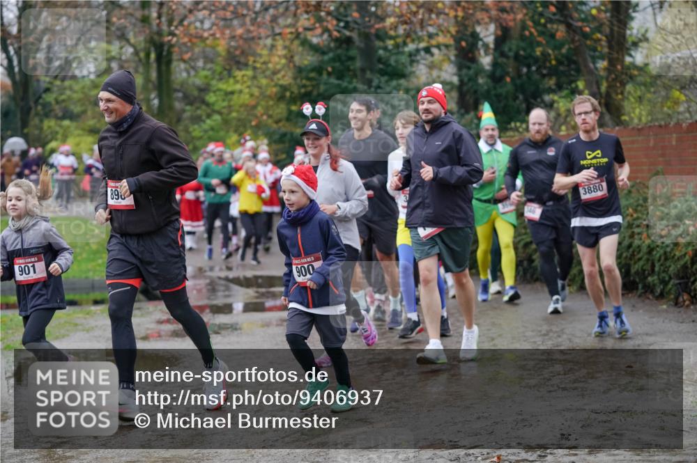 07.12.2025 - St. Pauli X-Mass-Run No. 15 Michael Burmester http://msf.ph/oto/9406937 07.12.2025 11:23:53 Laufen 901, 898, 15, 900, 146, 3880 meine-sportfotos.de