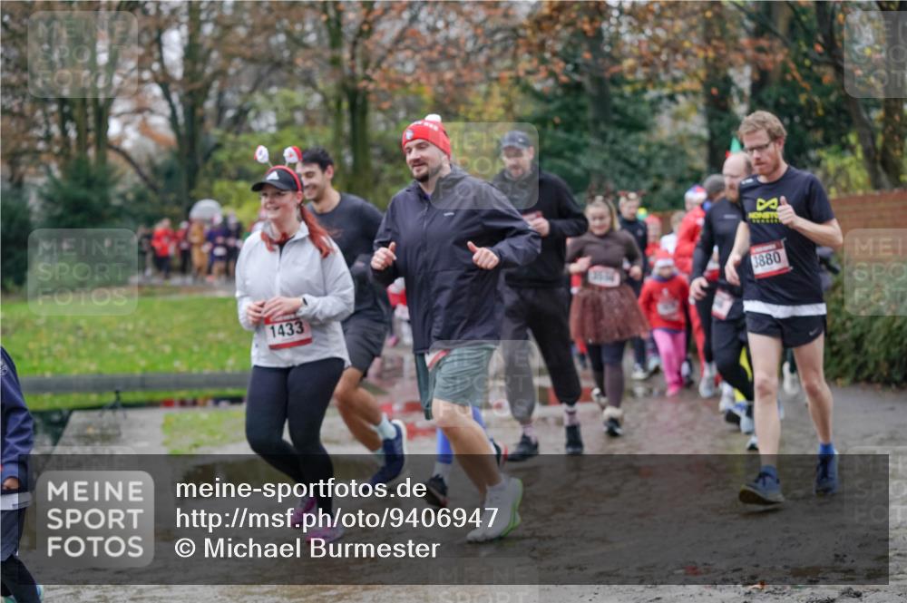 07.12.2025 - St. Pauli X-Mass-Run No. 15 Michael Burmester http://msf.ph/oto/9406947 07.12.2025 11:23:54 Laufen 1433, 3134, 3880 meine-sportfotos.de