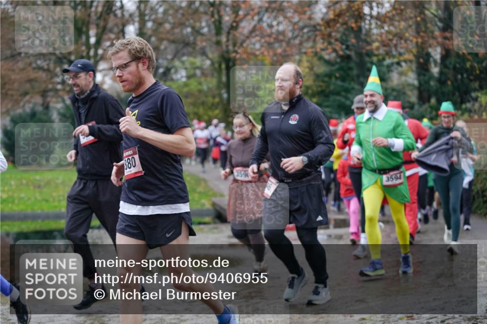 07.12.2025 - St. Pauli X-Mass-Run No. 15 Michael Burmester http://msf.ph/oto/9406955 07.12.2025 11:23:55 Laufen 880, 359, 3594 meine-sportfotos.de