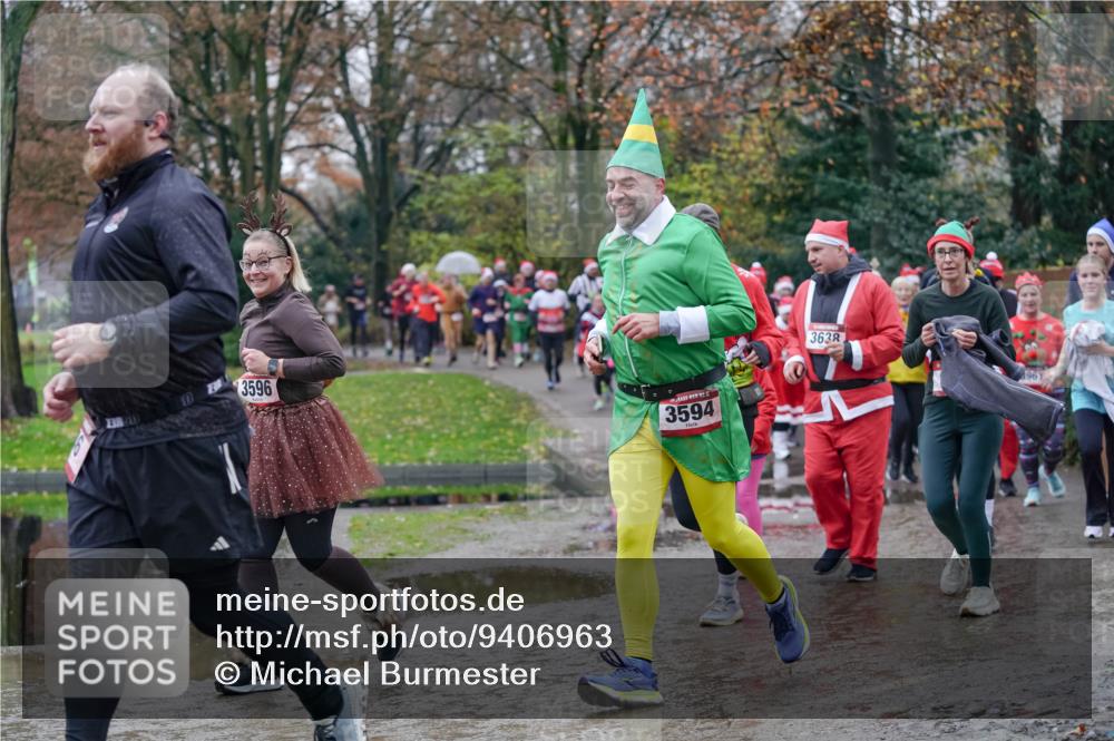 07.12.2025 - St. Pauli X-Mass-Run No. 15 Michael Burmester http://msf.ph/oto/9406963 07.12.2025 11:23:56 Laufen 3596, 3594, 3638, 961 meine-sportfotos.de