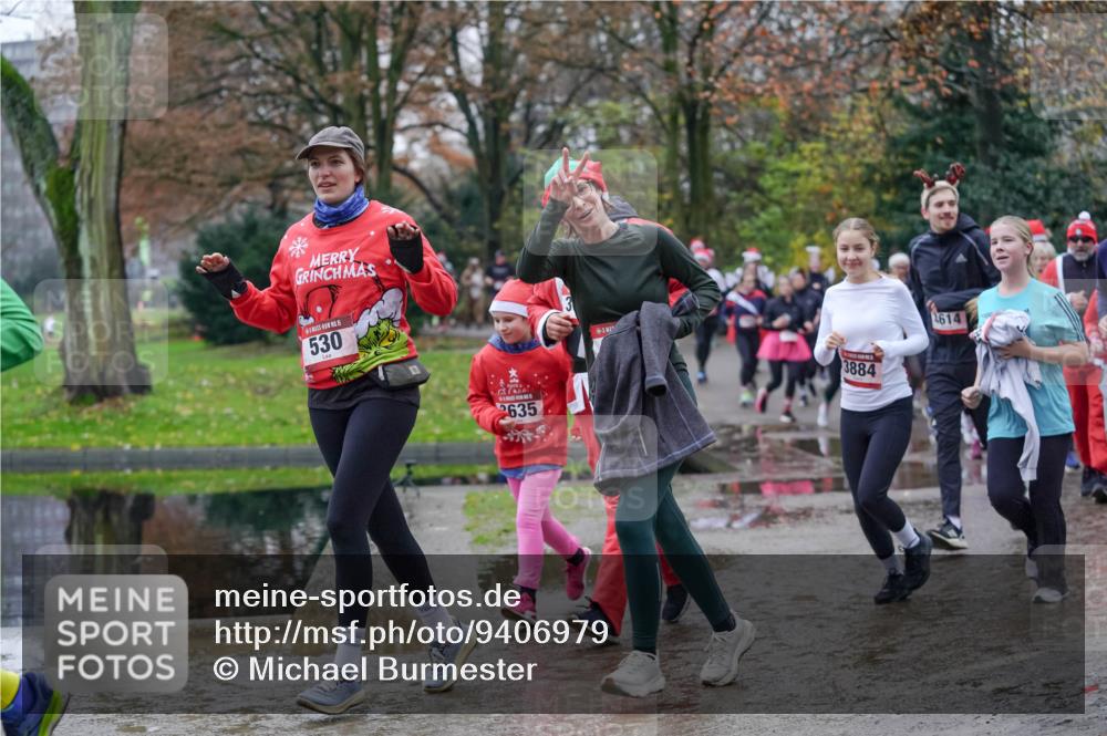 07.12.2025 - St. Pauli X-Mass-Run No. 15 Michael Burmester http://msf.ph/oto/9406979 07.12.2025 11:23:58 Laufen 15, 530, 2635, 13, 3884, 614 meine-sportfotos.de
