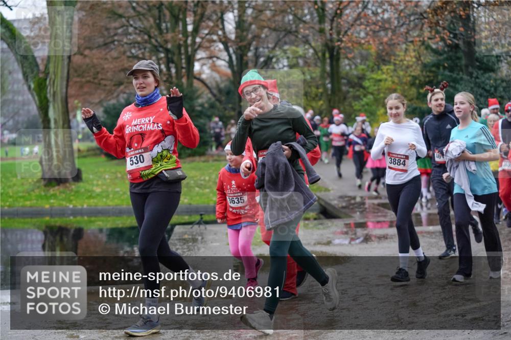 07.12.2025 - St. Pauli X-Mass-Run No. 15 Michael Burmester http://msf.ph/oto/9406981 07.12.2025 11:23:58 Laufen 530, 3635, 3884, 46 meine-sportfotos.de