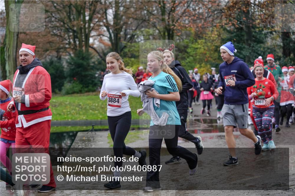 07.12.2025 - St. Pauli X-Mass-Run No. 15 Michael Burmester http://msf.ph/oto/9406987 07.12.2025 11:23:59 Laufen 3638, 15, 3884, 4604, 3961 meine-sportfotos.de