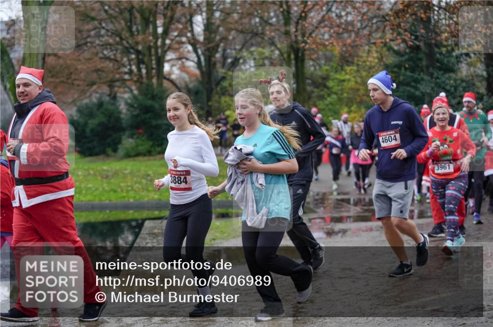 07.12.2025 - St. Pauli X-Mass-Run No. 15 Michael Burmester http://msf.ph/oto/9406989 07.12.2025 11:23:59 Laufen 3884, 4604, 3961 meine-sportfotos.de