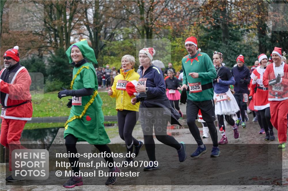 07.12.2025 - St. Pauli X-Mass-Run No. 15 Michael Burmester http://msf.ph/oto/9407009 07.12.2025 11:24:01 Laufen 39, 1041, 2504, 3528, 3525, 71, 2223, 569 meine-sportfotos.de