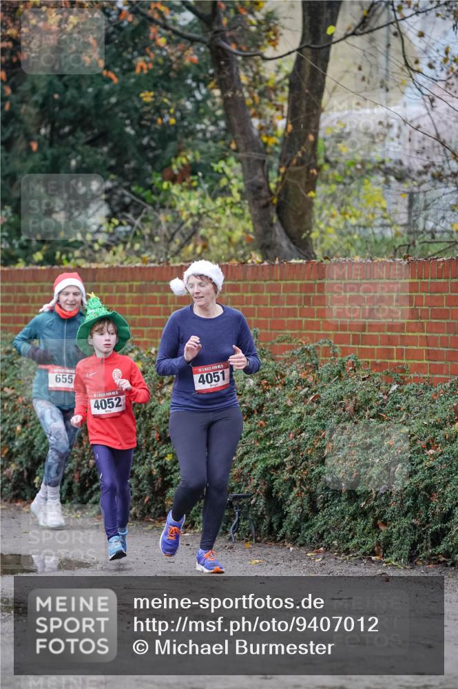 07.12.2025 - St. Pauli X-Mass-Run No. 15 Michael Burmester http://msf.ph/oto/9407012 07.12.2025 09:40:35 Laufen 655, 5, 4052, 5, 4051 meine-sportfotos.de