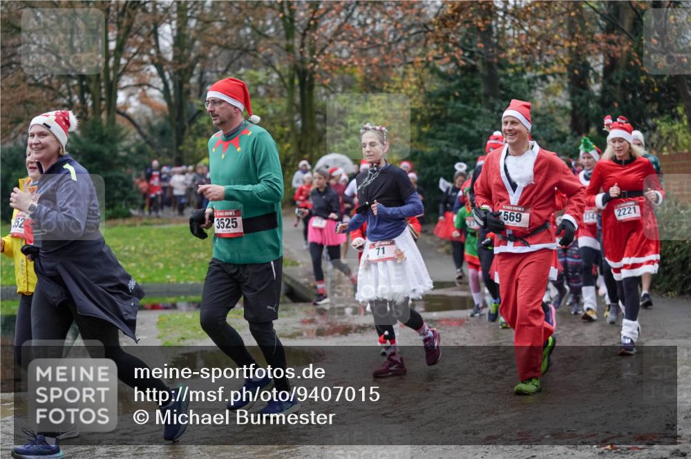 07.12.2025 - St. Pauli X-Mass-Run No. 15 Michael Burmester http://msf.ph/oto/9407015 07.12.2025 11:24:02 Laufen 352, 3525, 71, 569, 2221, 2347 meine-sportfotos.de