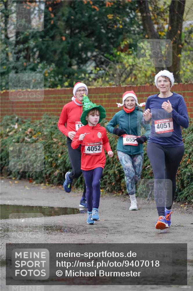 07.12.2025 - St. Pauli X-Mass-Run No. 15 Michael Burmester http://msf.ph/oto/9407018 07.12.2025 09:40:36 Laufen 5, 4052, 655, 15, 4051 meine-sportfotos.de