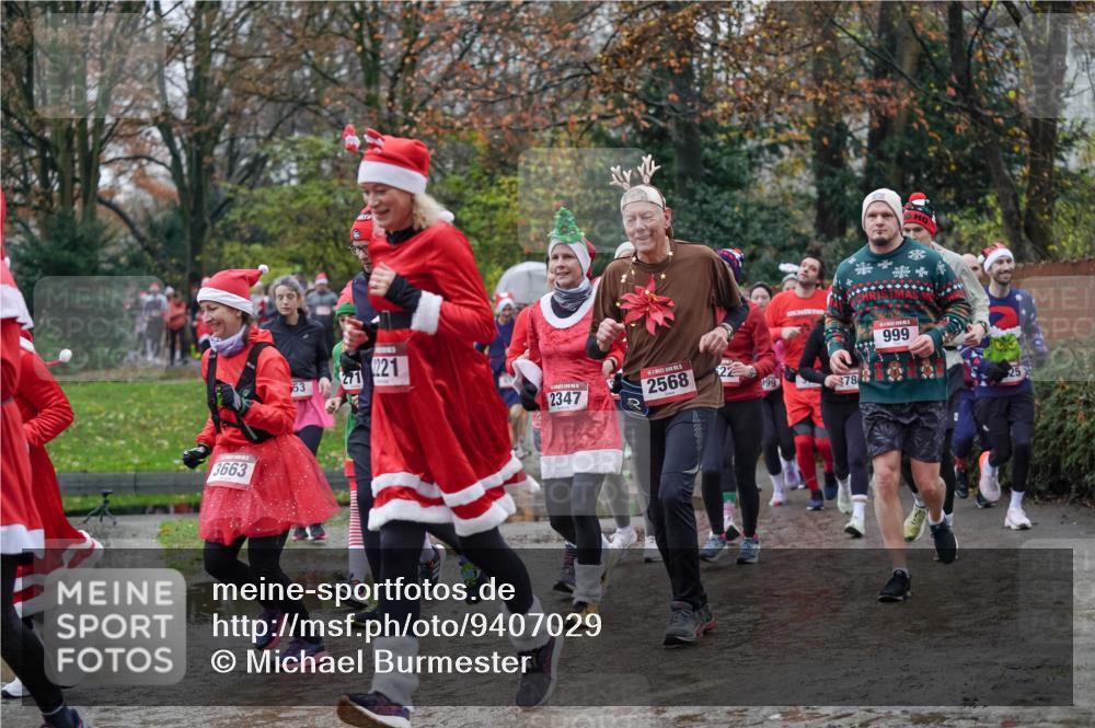 07.12.2025 - St. Pauli X-Mass-Run No. 15 Michael Burmester http://msf.ph/oto/9407029 07.12.2025 11:24:04 Laufen 3663, 53, 271, 221, 2347, 5, 2568, 22, 999, 78, 999, 25 meine-sportfotos.de