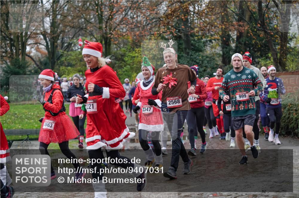 07.12.2025 - St. Pauli X-Mass-Run No. 15 Michael Burmester http://msf.ph/oto/9407031 07.12.2025 11:24:04 Laufen 3663, 221, 2347, 2568, 3622, 999, 3999, 3625, 378 meine-sportfotos.de
