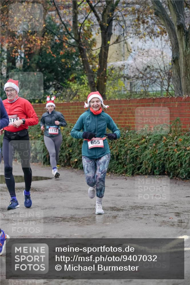 07.12.2025 - St. Pauli X-Mass-Run No. 15 Michael Burmester http://msf.ph/oto/9407032 07.12.2025 09:40:39 Laufen 173, 1112, 655 meine-sportfotos.de