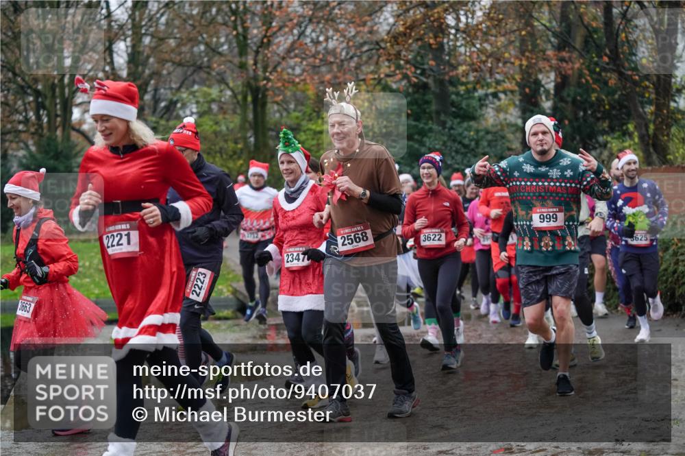 07.12.2025 - St. Pauli X-Mass-Run No. 15 Michael Burmester http://msf.ph/oto/9407037 07.12.2025 11:24:04 Laufen 3603, 2221, 2223, 13712, 2347, 2568, 3622, 999, 625 meine-sportfotos.de