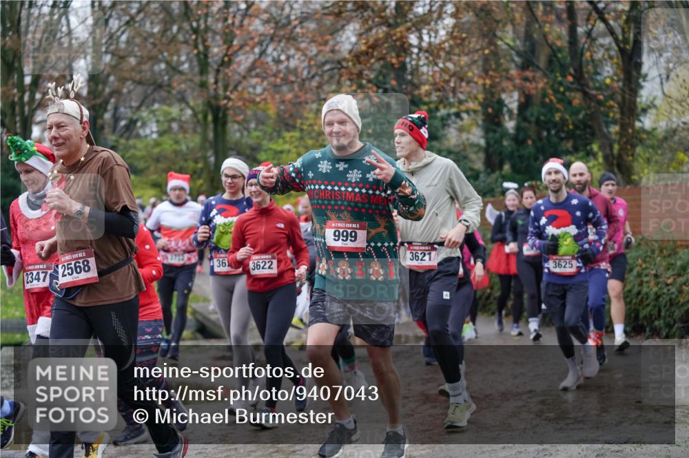 07.12.2025 - St. Pauli X-Mass-Run No. 15 Michael Burmester http://msf.ph/oto/9407043 07.12.2025 11:24:05 Laufen 5, 2347, 15, 2568, 3712, 36, 3622, 15, 999, 3621, 3625 meine-sportfotos.de